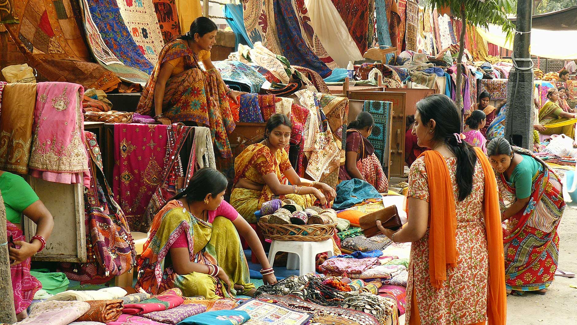 Markets of Delhi â€“ Perfect Hub for Shopaholics